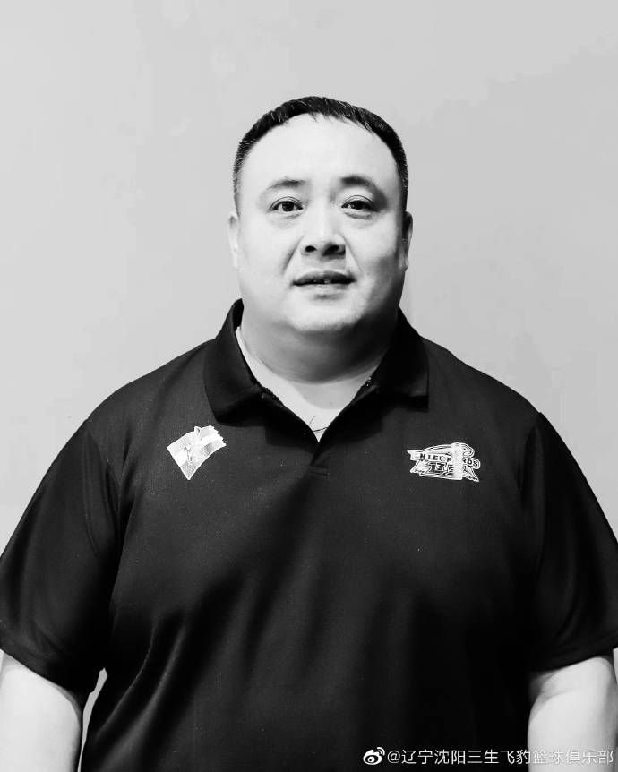 方佳欣忍不住抱怨：你以前一直抱怨自己没儿子，现在我儿子也给你生了，你又说这种话……刘家辉一脸认真的说道：我跟你说实话，我们那个臭小子，我一看他就知道他将来肯定不成器，妈的，上个小学，一百分的试卷连一门过二十的都没有，天天不学无术、就知道玩，以后能有出息就有鬼了。
